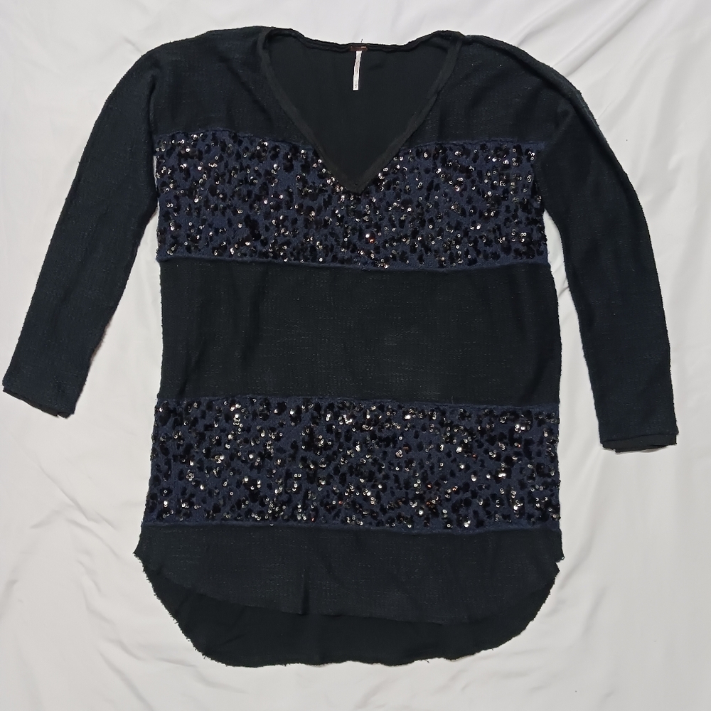 Free People Black Purple Leopard Sequin Oversize V Neck Sweater Sz. Med